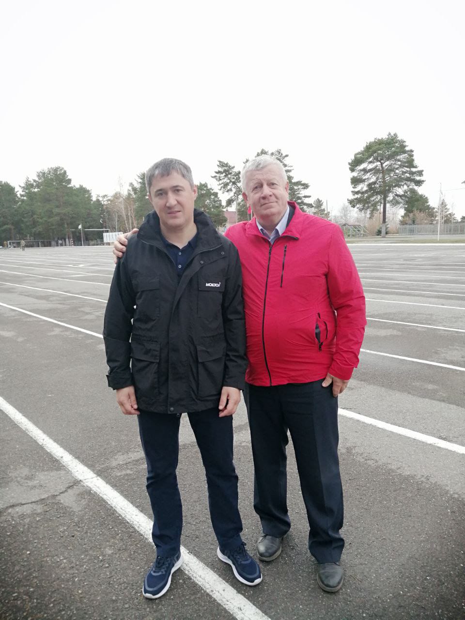 Также в это время в Елани побывал с визитом губернатор Пермского края Махонин Дмитрий Николаевич.