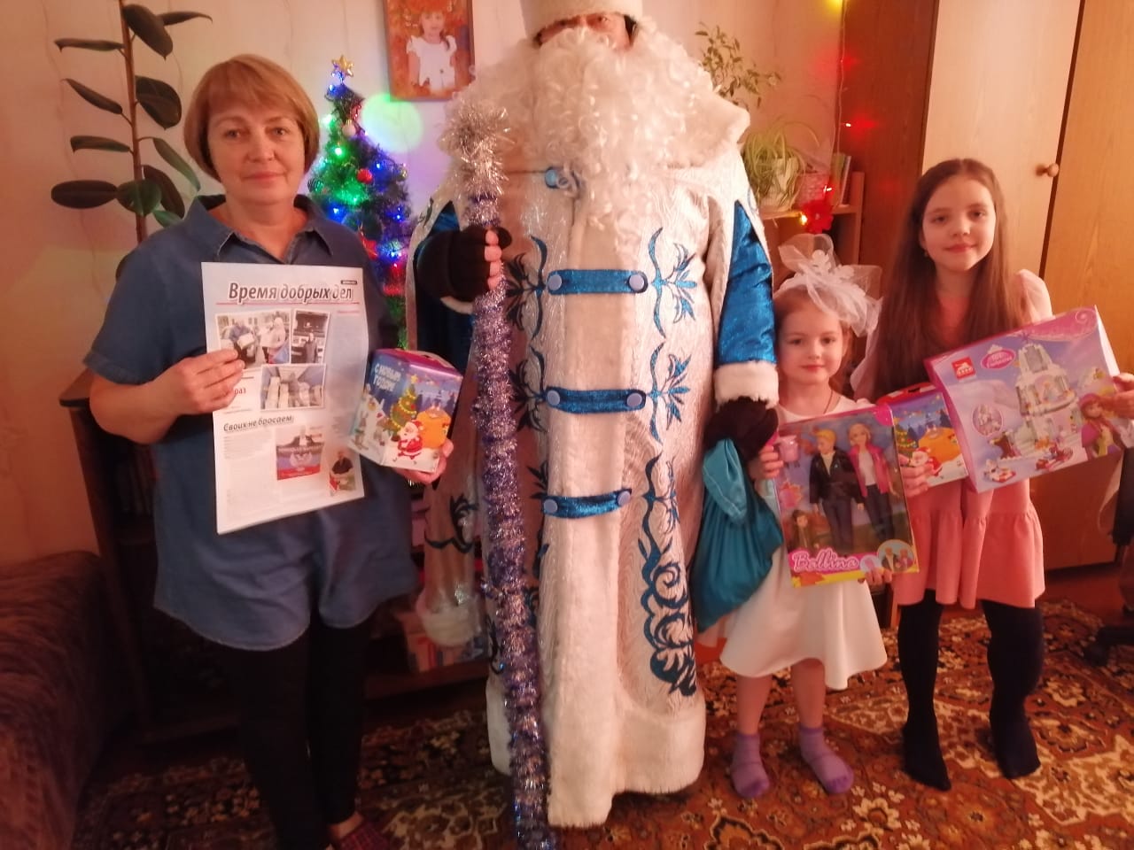 Новогодние подарки детям