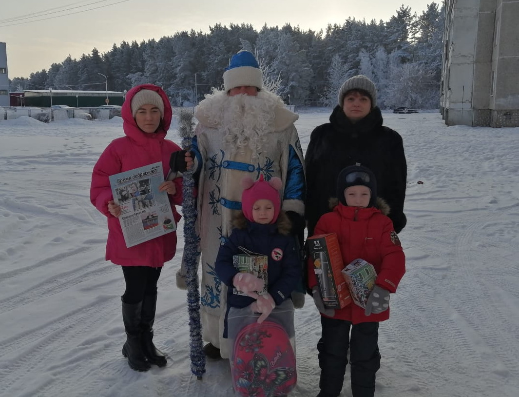 Новогодние подарки детям