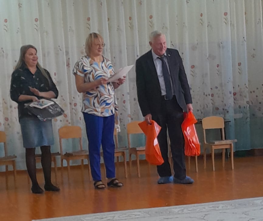 В рамках праздника День народного единства в детском саду №2 прошёл музыкально - поэтический праздник "Моя Россия!"