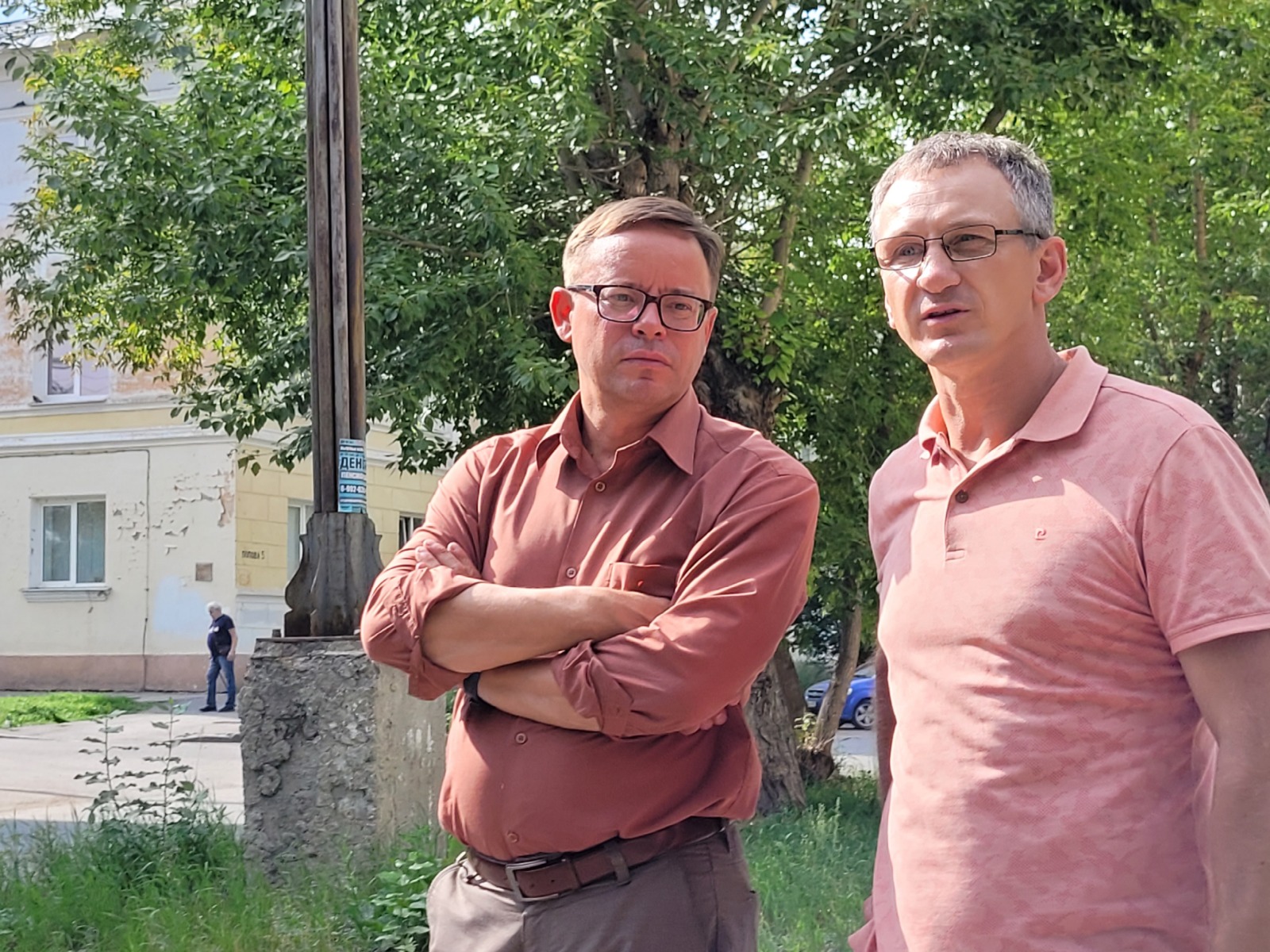 Слово и дело: пешеходный переход   на пересечении улиц  Стахановская и  Попова