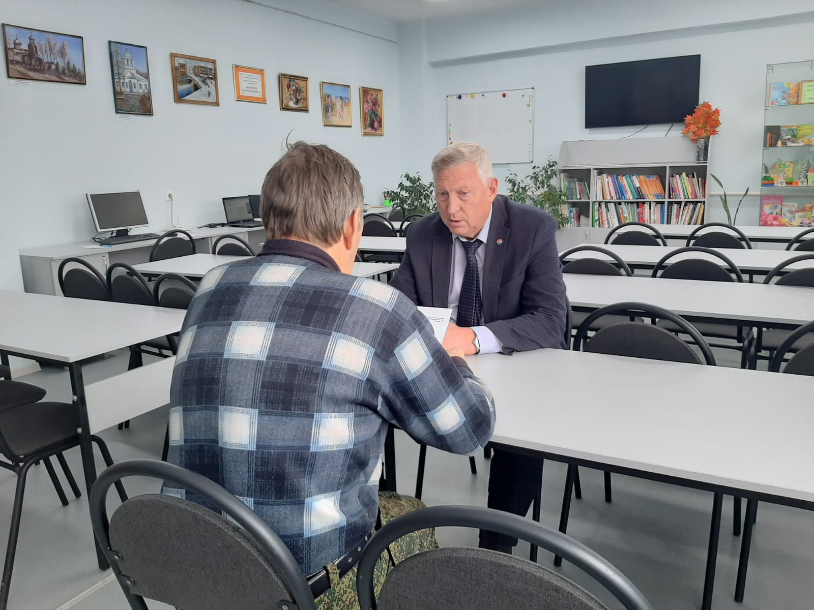 Решается вопрос установки сейф двери