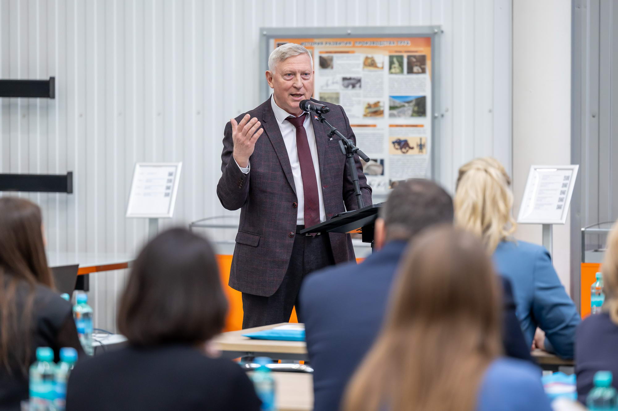 Опыт по проведению чемпионатов профессионального мастерства на заседании представителей кадровых служб промышленных предприятий Урала