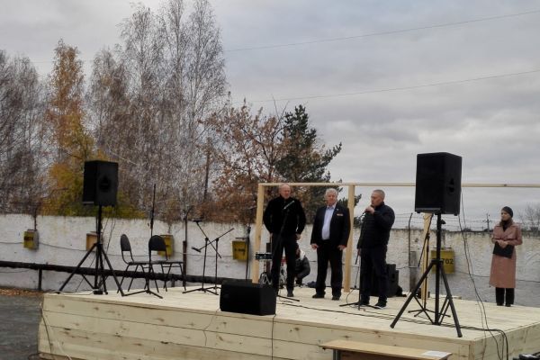 Выступление в Елани перед мобилизованными