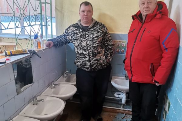 Помощь детскому саду номер 8 в приобретении и установке умывальников