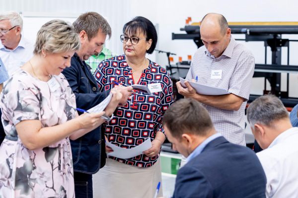 Депутаты думы Каменск-Уральского городского округа познакомились с новыми форматами работы с жителями