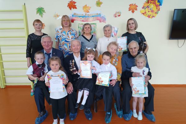 В рамках праздника День народного единства в детском саду №2 прошёл музыкально - поэтический праздник "Моя Россия!"